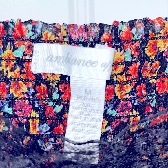 floral spaghetti strap crop top - Picture 2 of 3